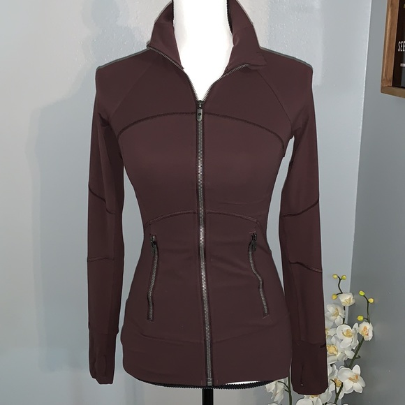 lululemon athletica Jackets & Blazers - Lululemon Contour Jacket! Size 2